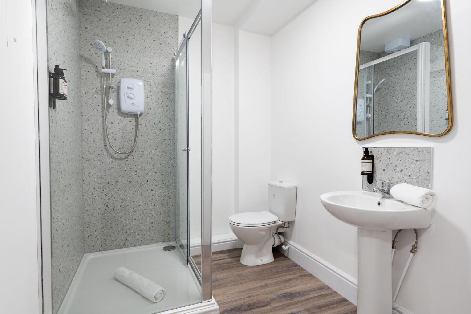 Wellington Place I Your Apartment Бристоль Екстер'єр фото